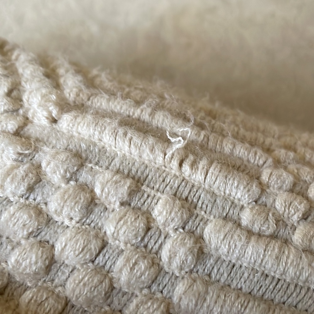 Poncho - Picture 6 of 6